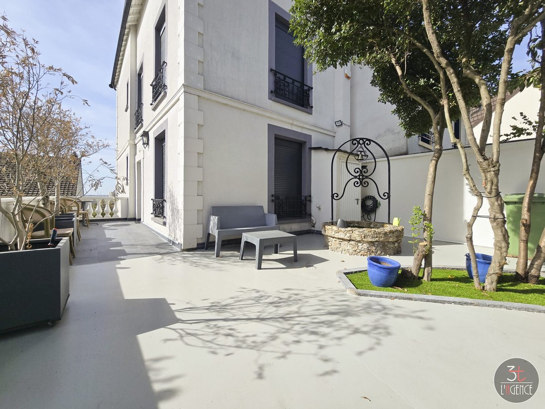 House in Fontenay-sous-Bois, Ile-de-France, France 4 - 15447233