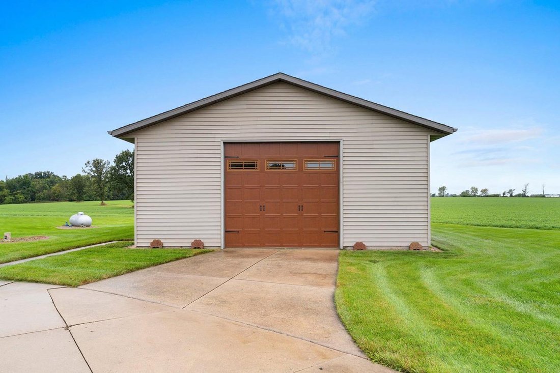 House in Wrightstown, Wisconsin, United States 4 - 18925057