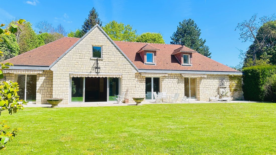 House in Gressets-Centre-Garenne-Bechevet, La Celle-Saint-Cloud, France 1 - 18923942