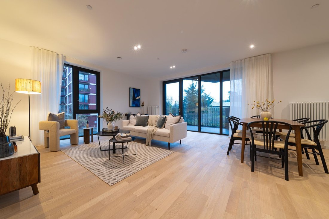 Apartment in Little Ealing, Hounslow, England 5 - 18925482