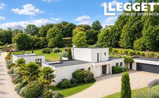 Villa in Sainte-Nathalene, Nouvelle-Aquitaine, France 1
