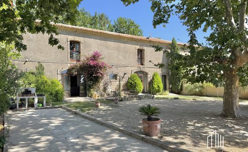 Country House in Aimargues, Occitania, France 1
