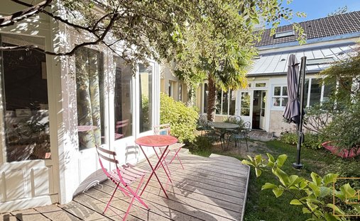 House in La Verte Vallée, Caen, France 1