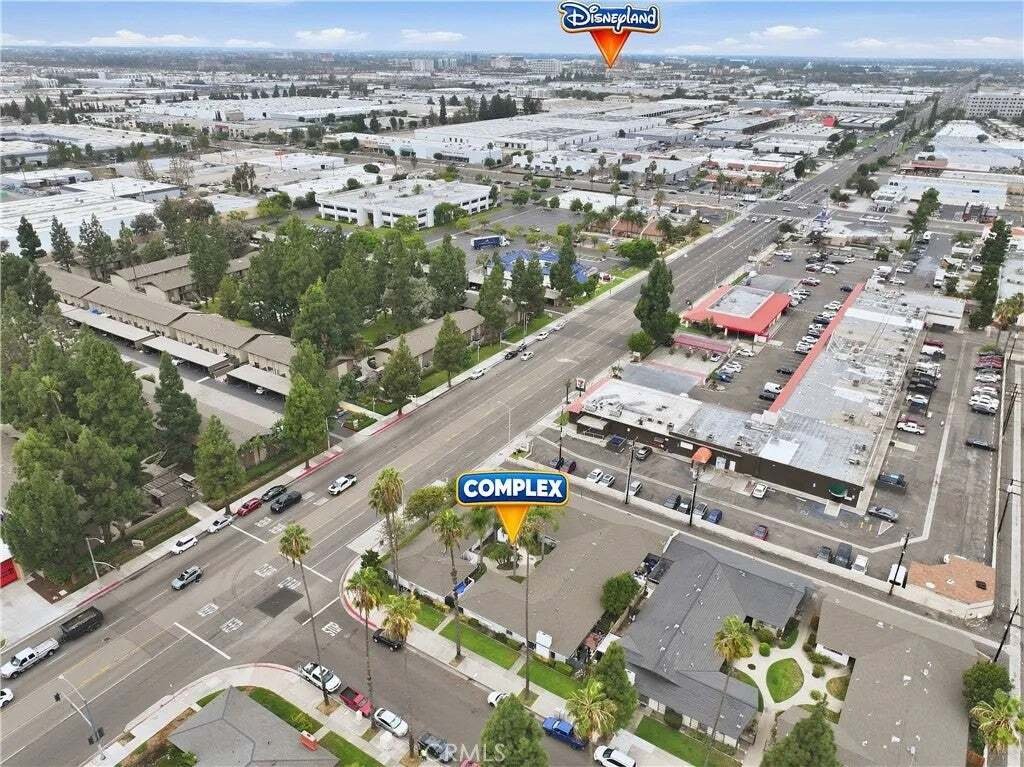 Orange, California, United States 3 - 18926179