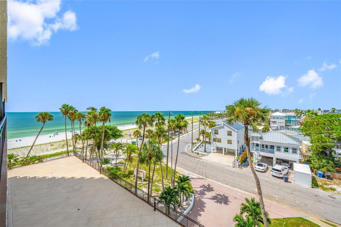 Condo in St. Pete Beach, Florida, United States 3 - 18925755