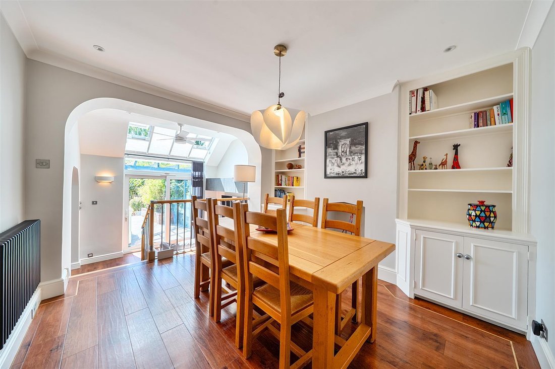 House in Pinner, Harrow, England 5 - 18925944