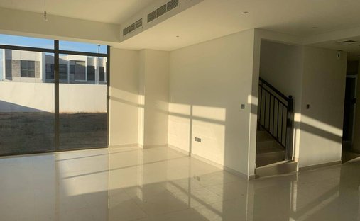 Villa in Damac Hills 2, Dubai, United Arab Emirates 1