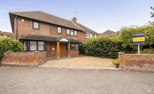 House in Cookham, England 1