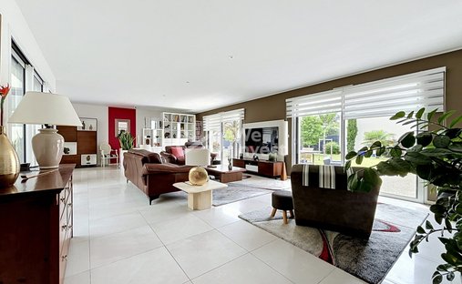 House in Niort, Nouvelle-Aquitaine, France 1