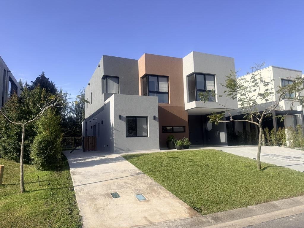 Maison à Rincón de Milberg, Province de Buenos Aires, Argentine 1 - 18924666