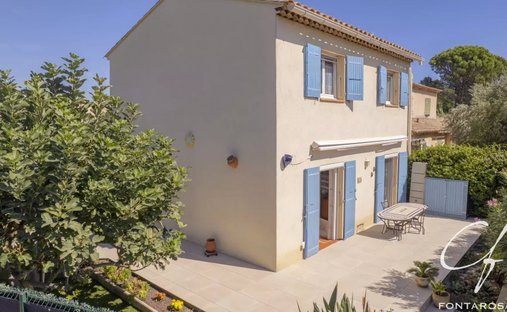 House in Villeneuve, Frejus, France 1