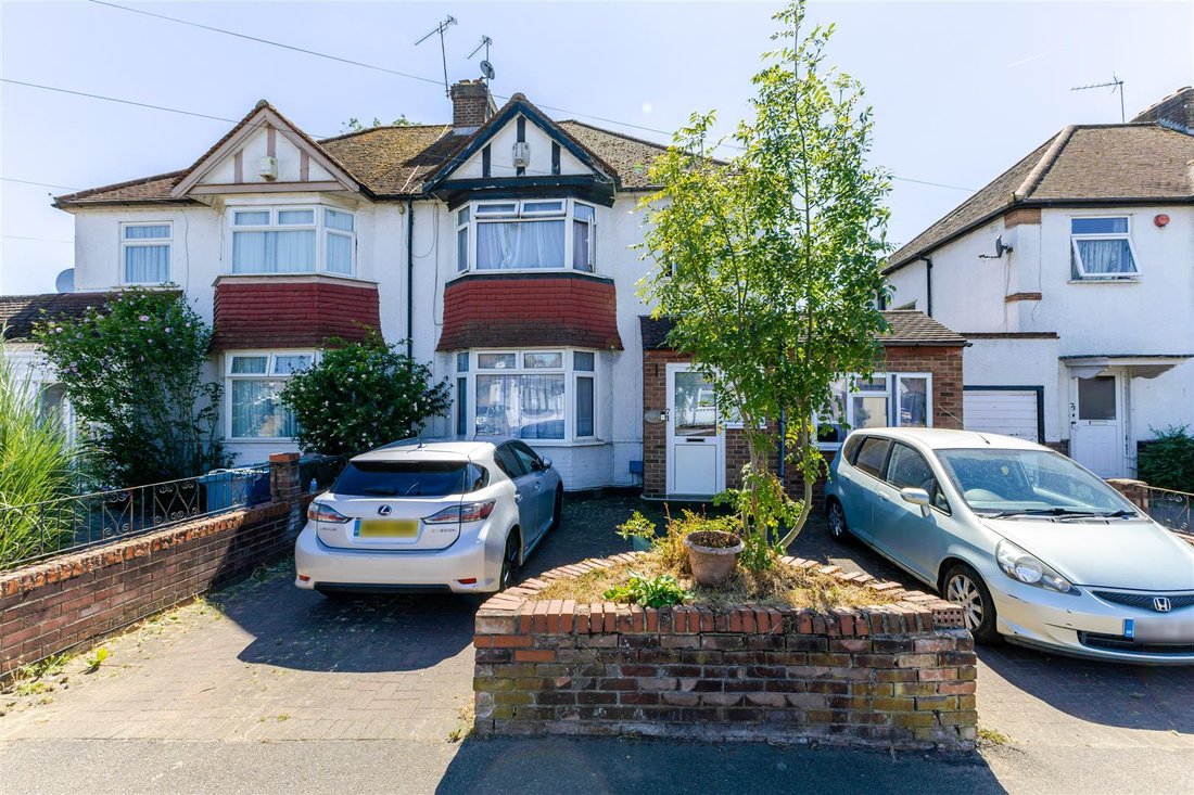 Casa en Pinner, Municipio de Harrow, Inglaterra 1 - 18925537