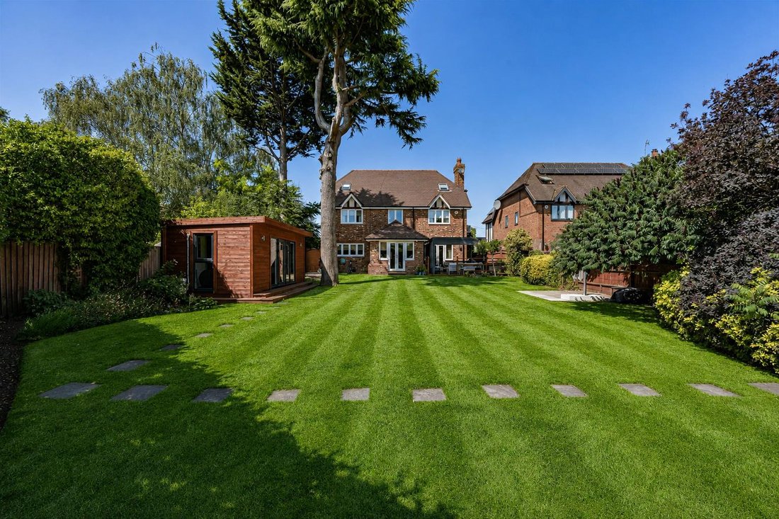 House in Maidenhead, England 2 - 18925838