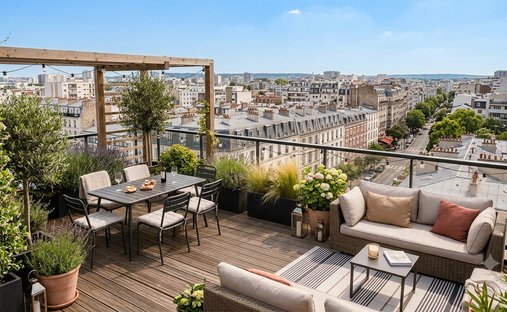 Apartment in Entrée de Ville, Clichy, France 1