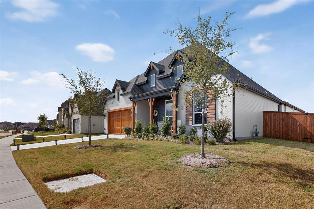 House in Waxahachie, Texas, United States 3 - 18926460