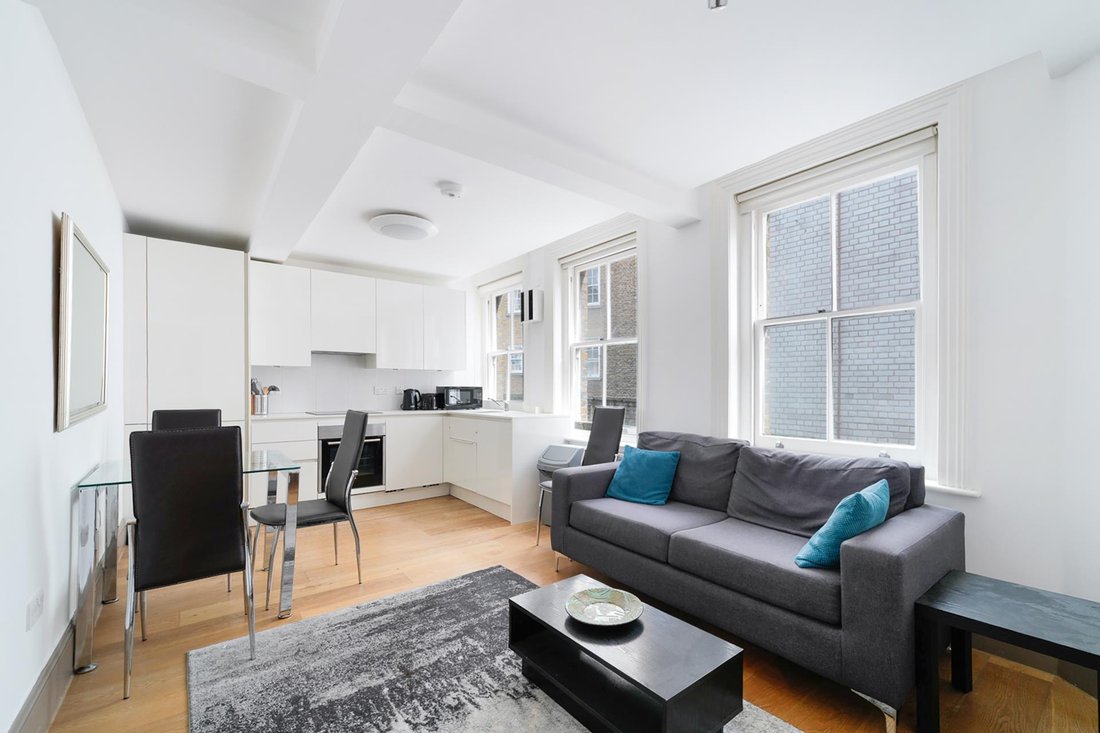 Apartment in Fitzrovia, Camden, England 2 - 18925382