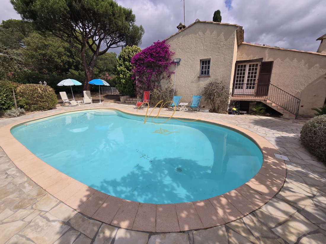 Villa in La Croix-Valmer, Provence-Alpes-Côte d'Azur, France 1 - 18926866