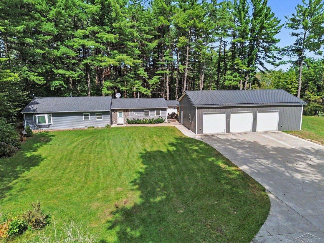 House in West Branch, Michigan, United States 1 - 18926537