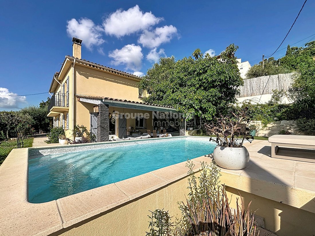 Villa in Grasse, Provence-Alpes-Côte d'Azur, France 2 - 18927645