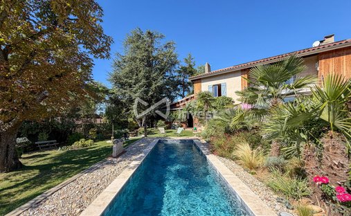 House in Les-Collines, Vienne, France 1