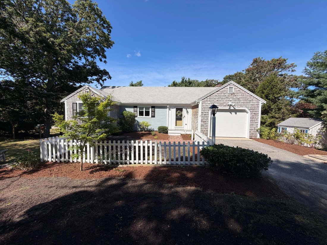 House in Harwich, Massachusetts, United States 1 - 18219104