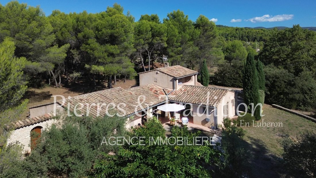 Haus in Joucas, Provence-Alpes-Côte d'Azur, Frankreich 1 - 18926538