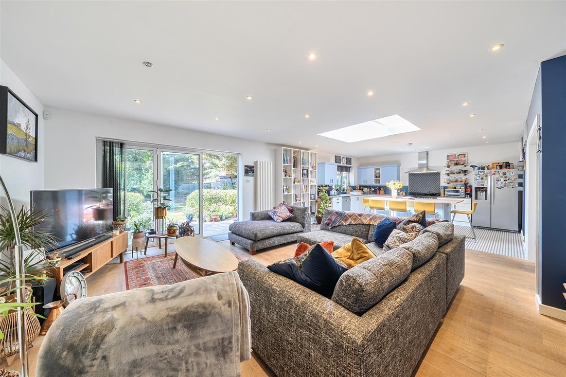 House in Pinner, Harrow, England 5 - 18925892