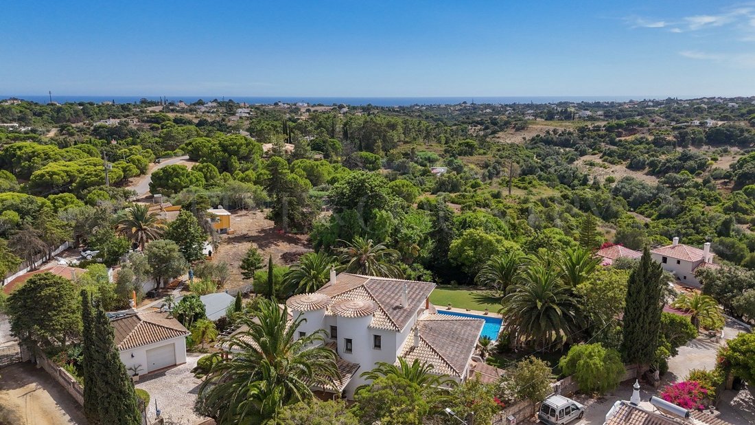 House in Carvoeiro, Algarve, Portugal 1 - 18927599