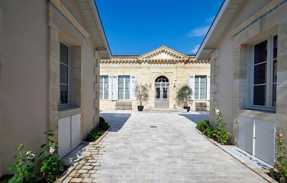 House in Caudéran-Barrière Judaïque, Bordeaux, France 2 - 18915794