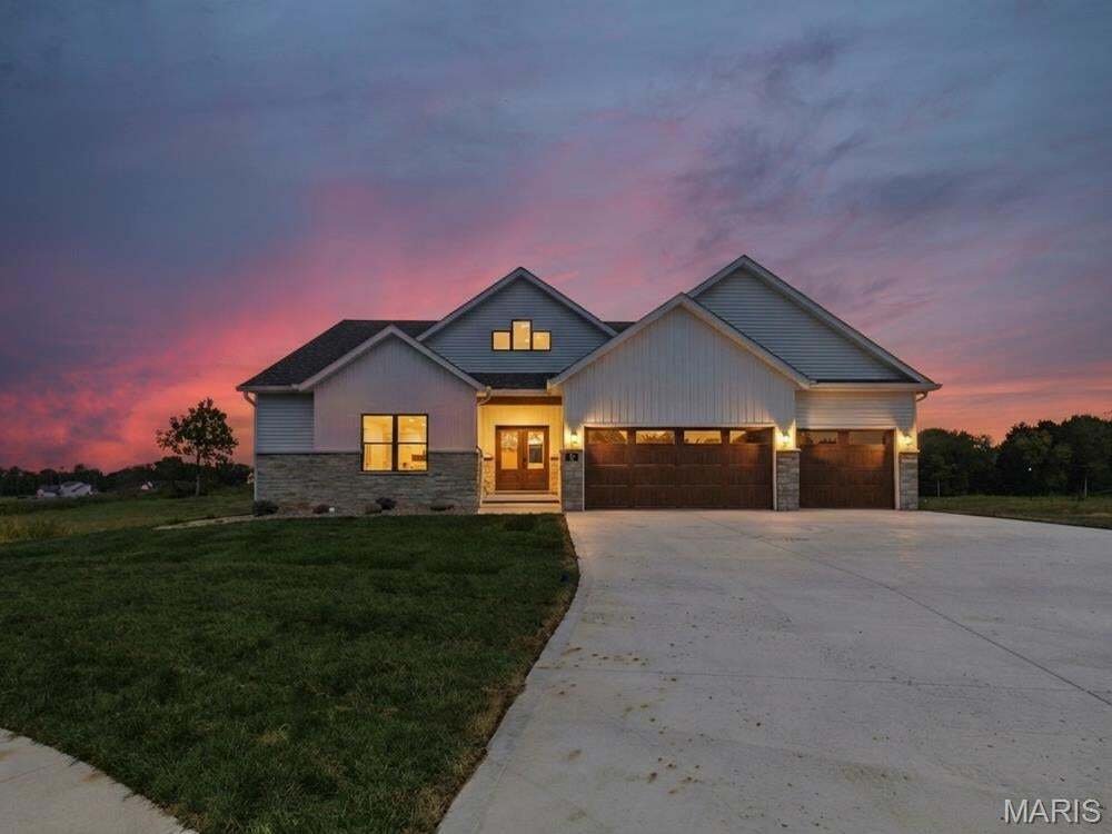 House in Maryville, Illinois, United States 2 - 18836512