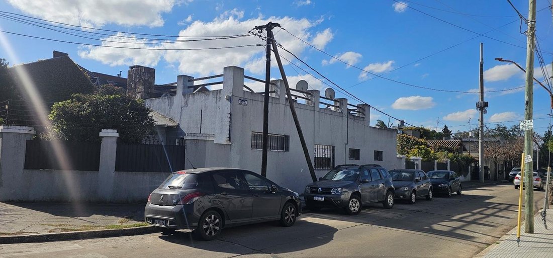 House in Haedo, Buenos Aires Province, Argentina 2 - 18924536