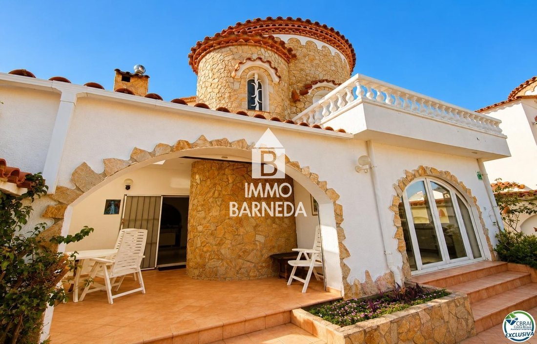 Villa in Empuriabrava, Catalonia, Spain 4 - 18926802