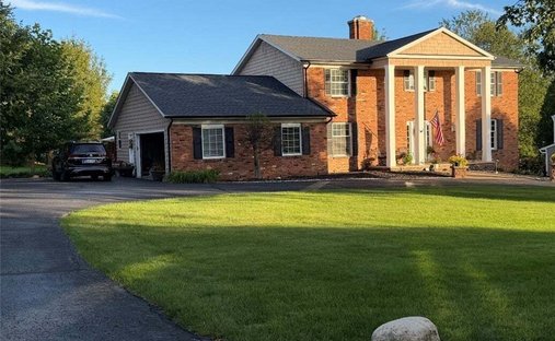 House in Chagrin Falls, Ohio, United States 1