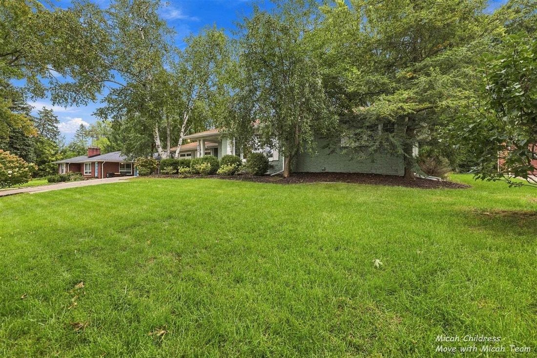 House in East Grand Rapids, Michigan, United States 2 - 18926515