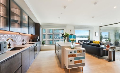 Apartment in Victoria Docks, Newham, England 1