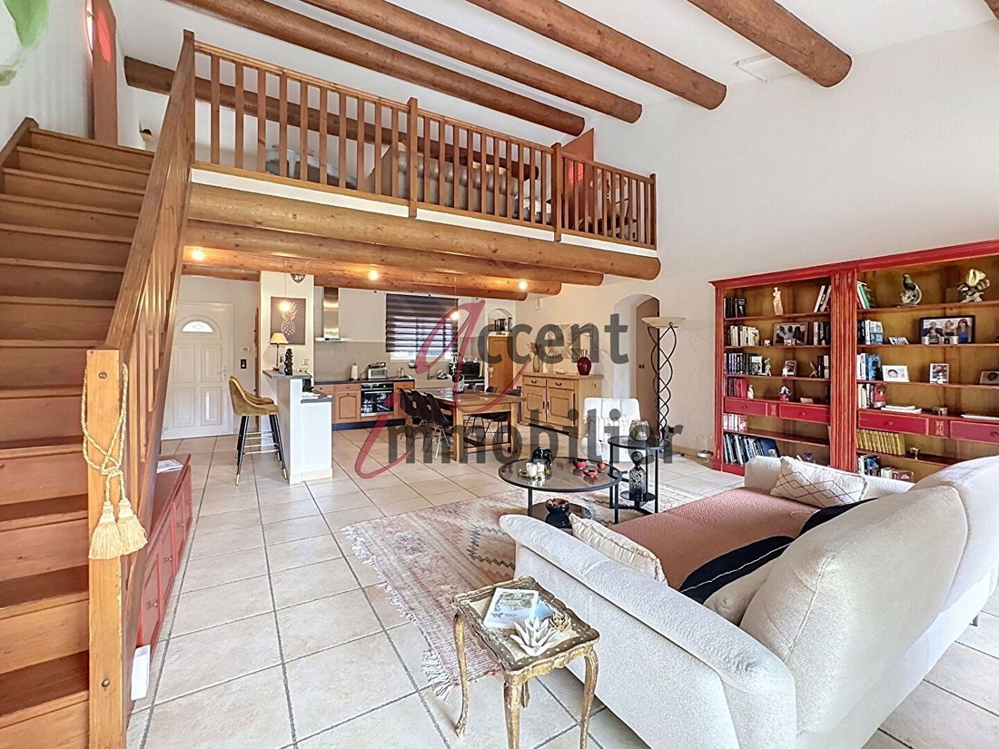 House in Cabannes, Provence-Alpes-Côte d'Azur, France 2 - 18927495