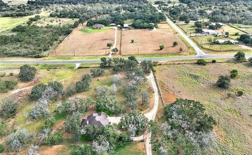 House in La Vernia, Texas, United States 1