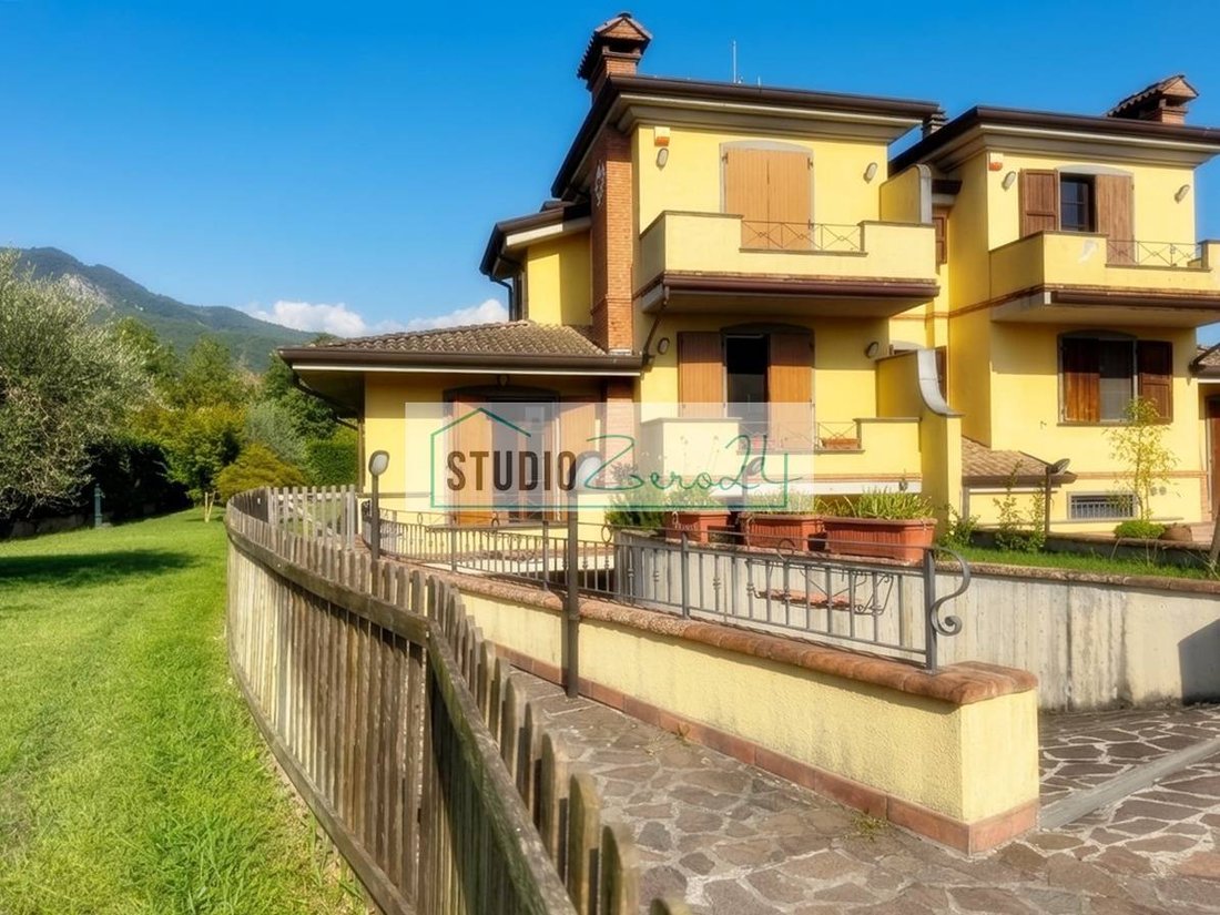 House in Romagnano, Massa, Tuscany 2 - 18927902