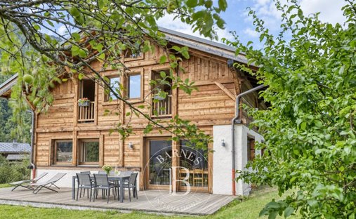 Chalet in Les Contamines-Montjoie, Auvergne-Rhône-Alpes, France 1
