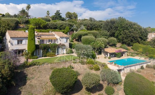 Villa à Quartiers Est les Salettes-Les Campons, La Colle-sur-Loup, France 1