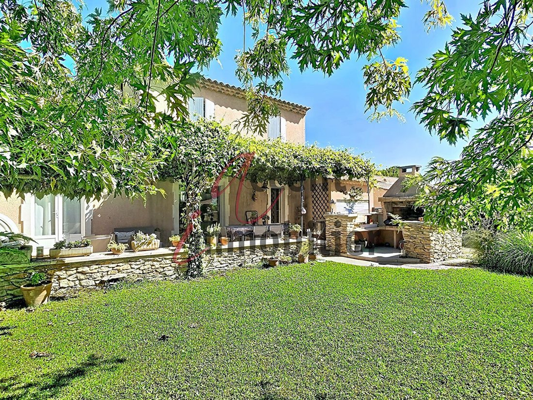 House in Saint-Rémy-de-Provence, Provence-Alpes-Côte d'Azur, France 1 - 18927532