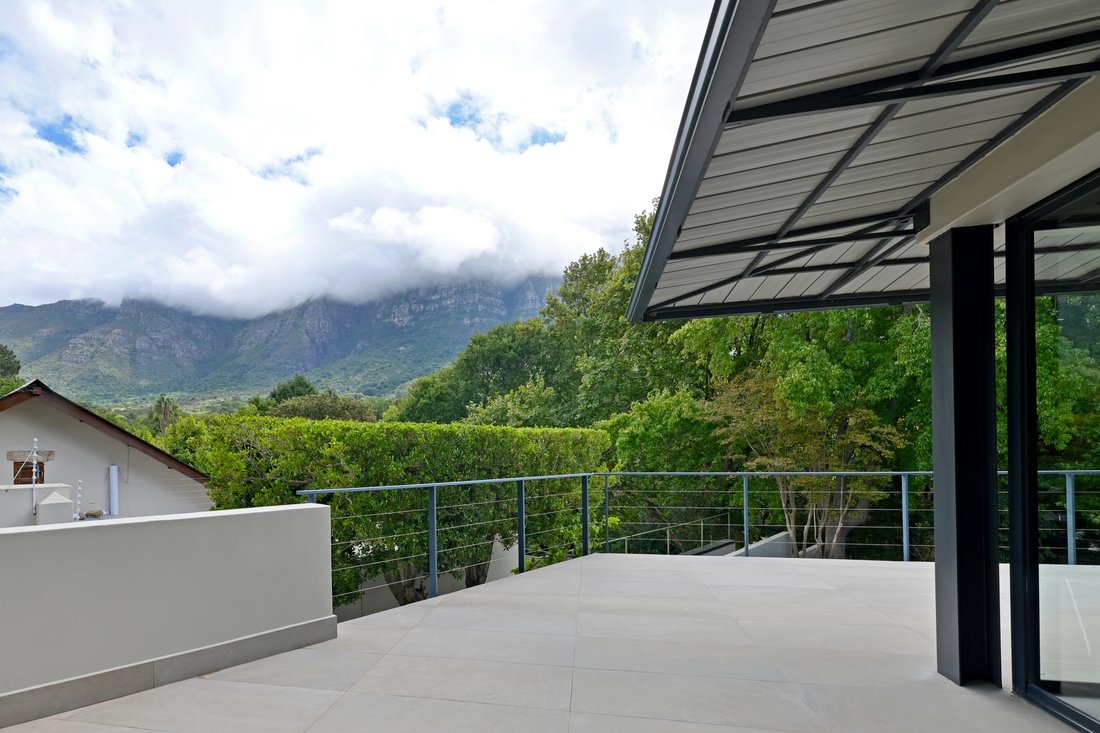 House in Bishopscourt, Southern Suburbs, Cape Town 5 - 18924327