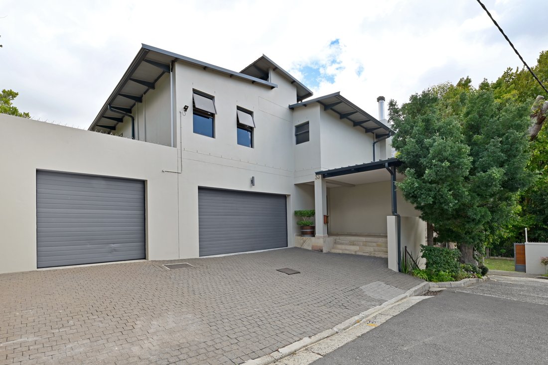 House in Bishopscourt, Southern Suburbs, Cape Town 4 - 18924327
