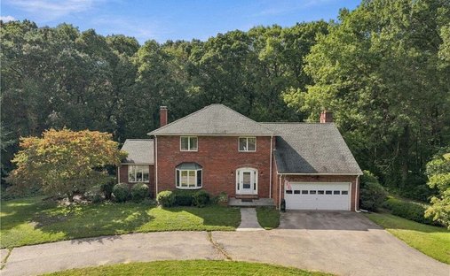 House in North Smithfield, Rhode Island, United States 1