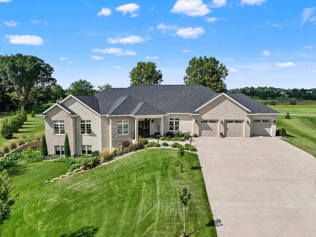 House in Asbury, Iowa, United States 2 - 18925244