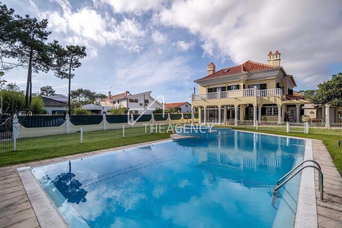 Villa in Aroeira, Charneca de Caparica e Sobreda, Portugal 1 - 18529425