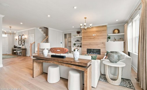 House in Manalapan Township, New Jersey, United States 1