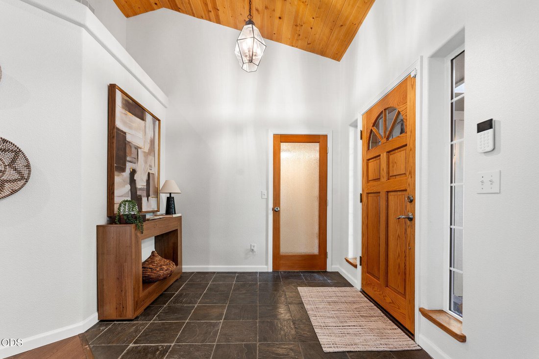 House in Grants Pass, Oregon, United States 3 - 18925079