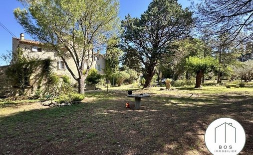 House in Exterieurs-Baisses-Sibourg, Lancon-Provence, France 1