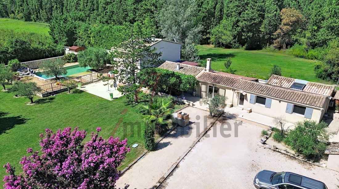 House in Noves, Provence-Alpes-Côte d'Azur, France 1 - 18927540
